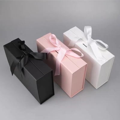 157g Paperboard Foldable Gift Boxes With Ribbon Handle